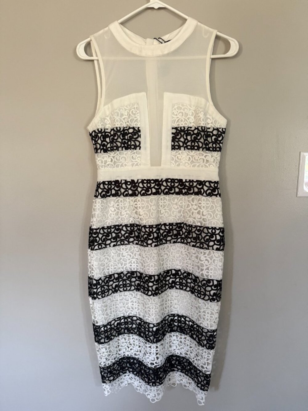 NWT Elliatt Black and White Midi Dress Size S Cocktail Dress
